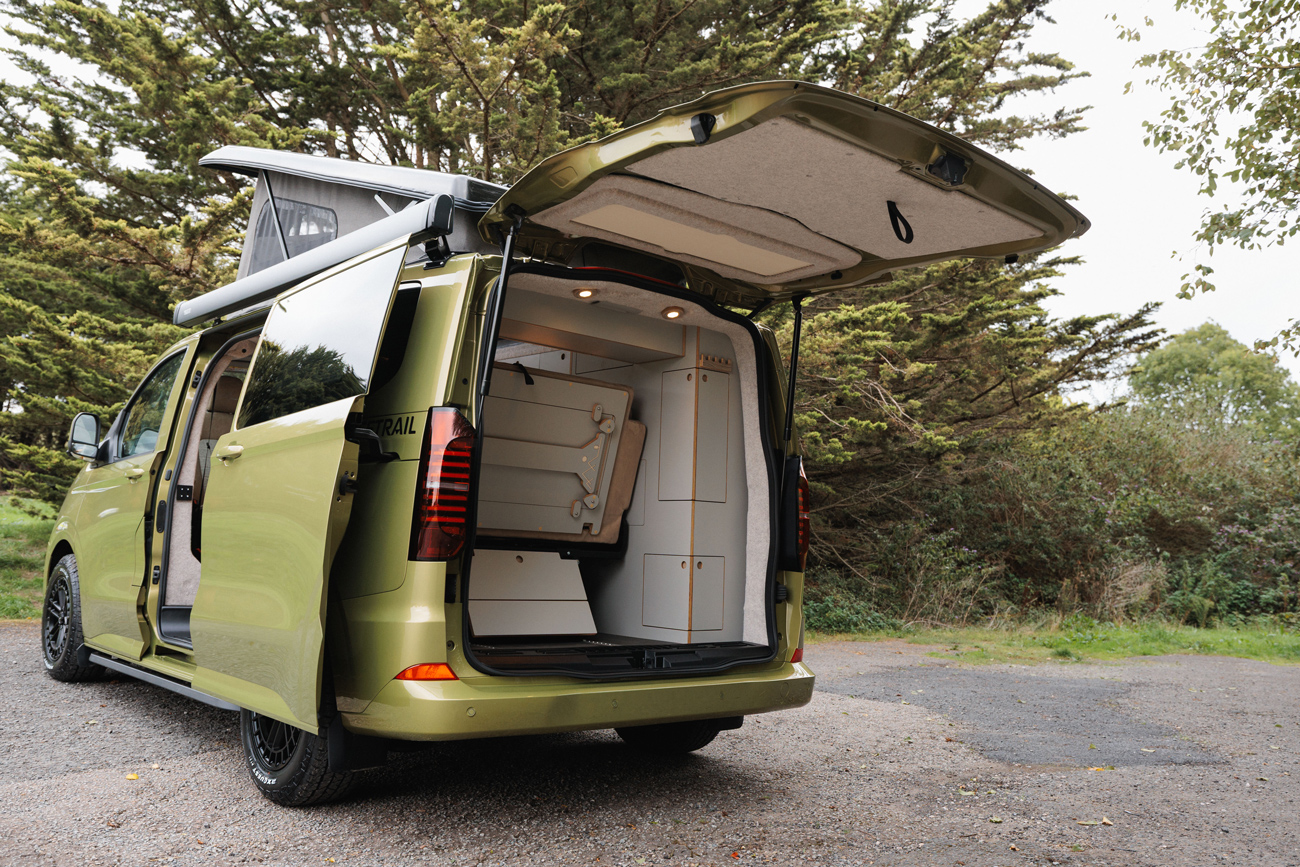 Rear storage, tailgate open